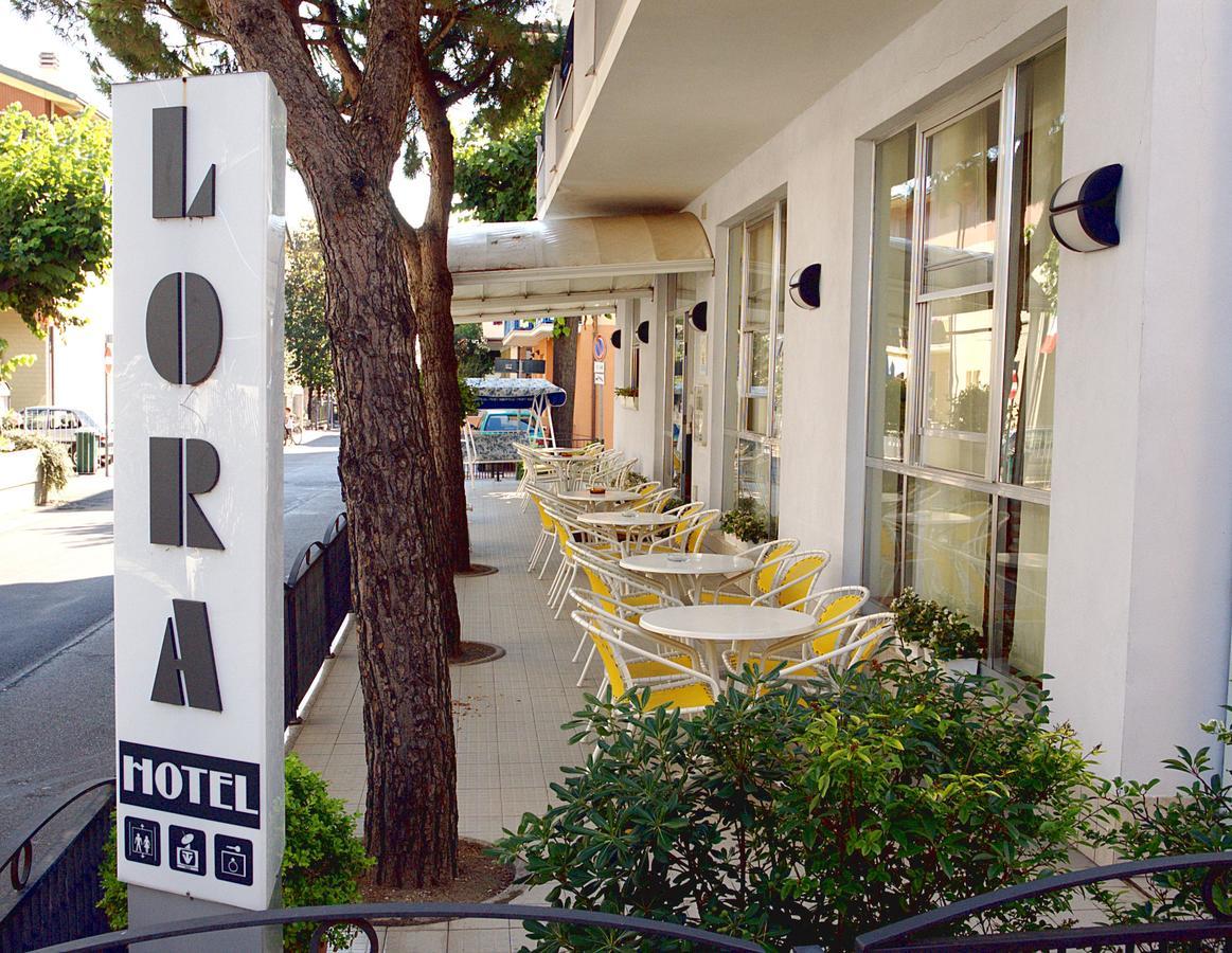 Hotel Lora Rimini Exterior photo